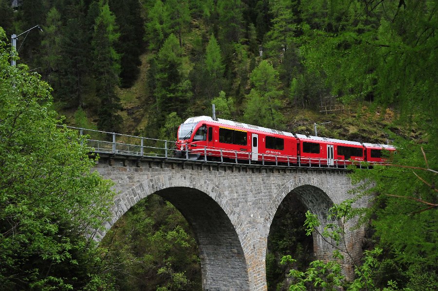 RhB Glacier Express, Allegra Triebwagen und andere (40)